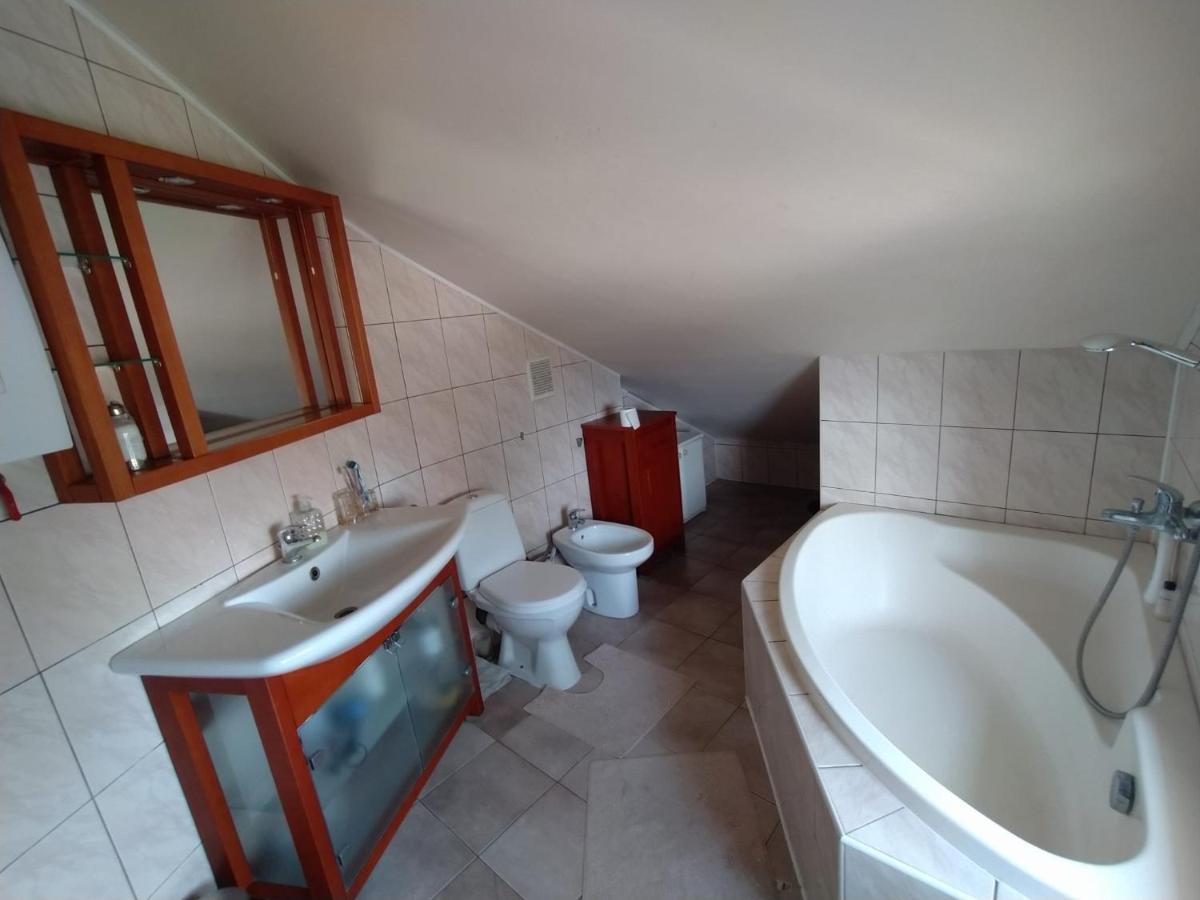 Agroturystyka Pod Kogutem Zamosc  Luaran gambar